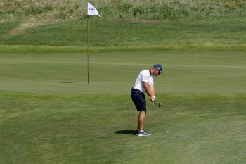 Crisp Contact is Key to Developing a Winning Short Game